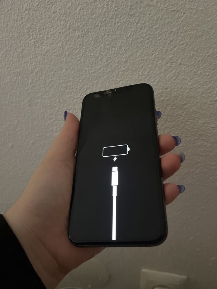 Iphone X - 64GB.