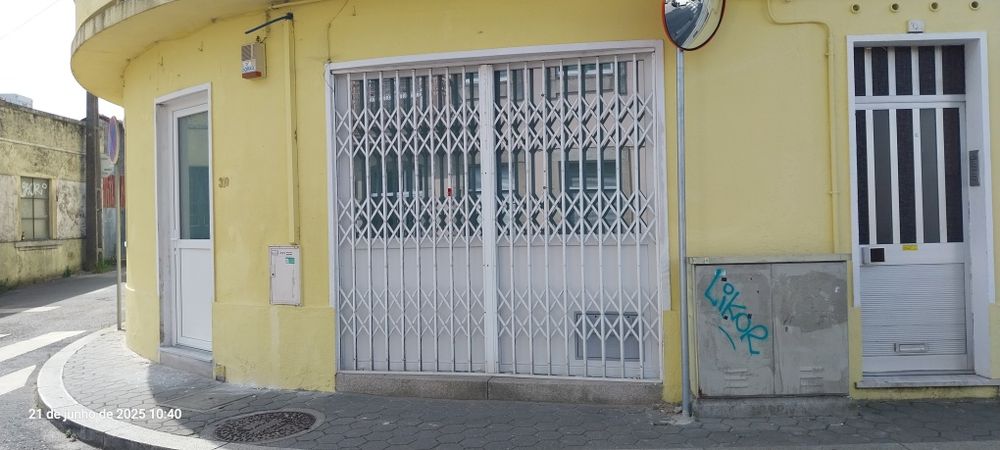 Grade de segurança com chave