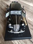 Duży CITROEN 15CV 6 CYL 1952 Maisto Skala 1:18