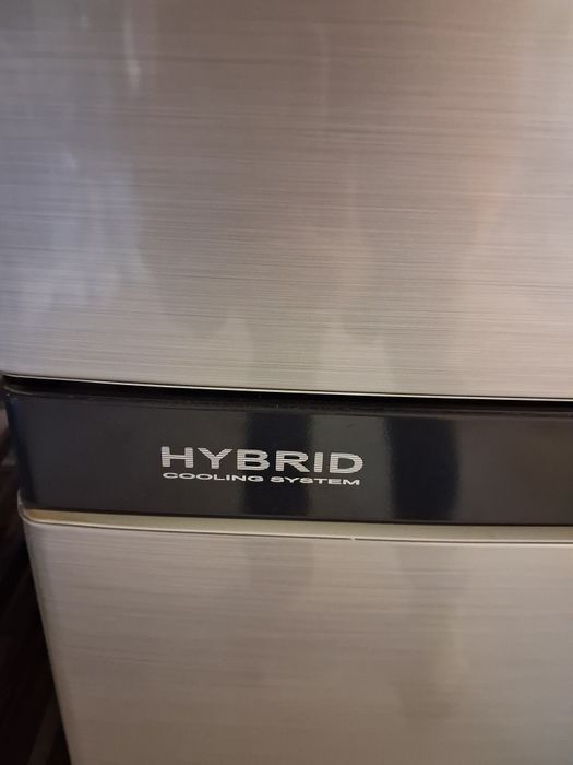 Lodówka Sharp hybrid