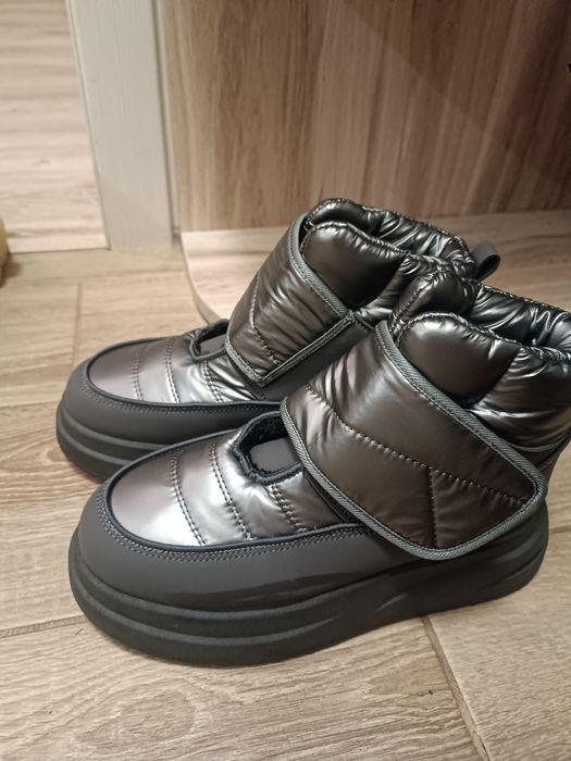 Теплі чобітки дутикі