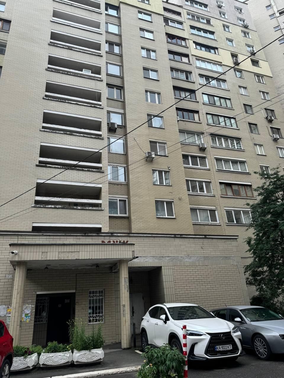 Продам 3-кімнатну кватиру в центрі, вулиця лабараторна 14 AM