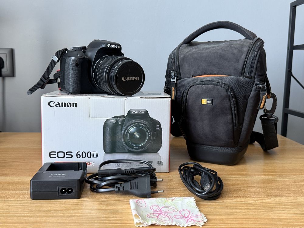 Canon EOS 600D Цифровий дзеркальний фотоапарат