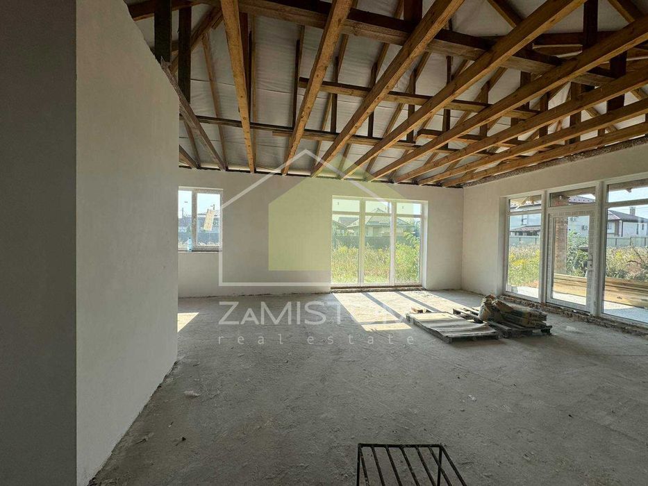 ‼️‼️№1025.Продам будинок  120 м2 , на 8 сотках землі  центрі села.