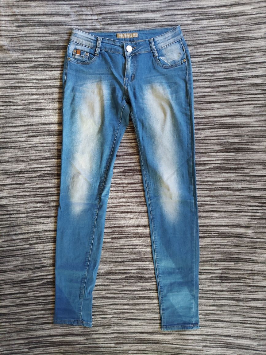 Spodnie jeansy M