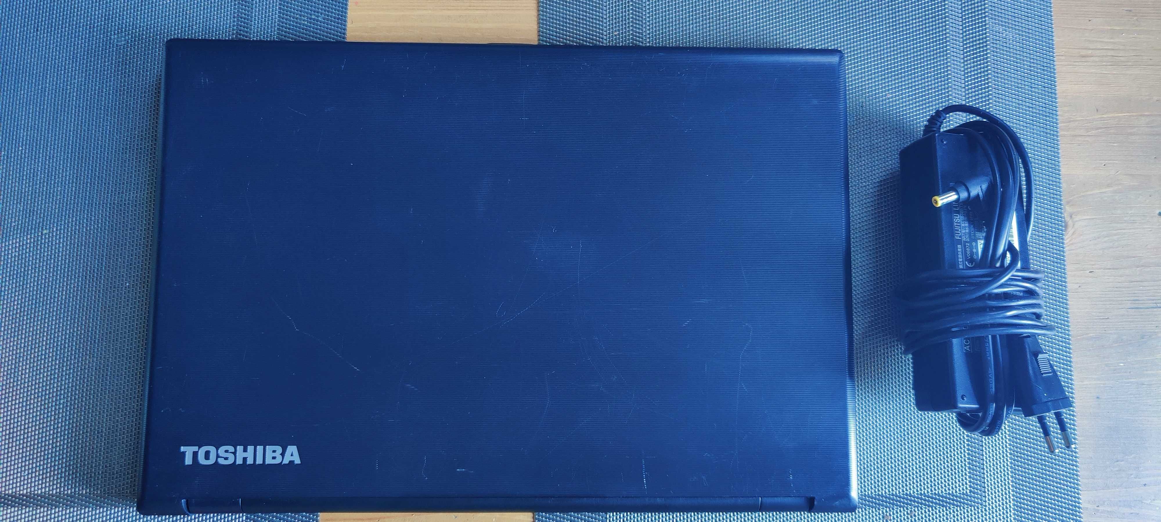 Toshiba R50 - 15,6 cala -Core i5 4x2,70 GHz -8GB Ram -240GB SSD -Win10