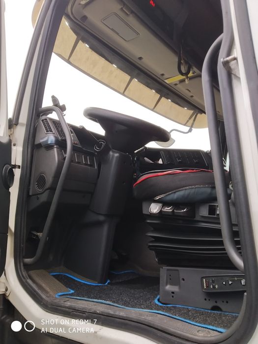 Продам Тягач Вольво с полуприцепы Шмиц.