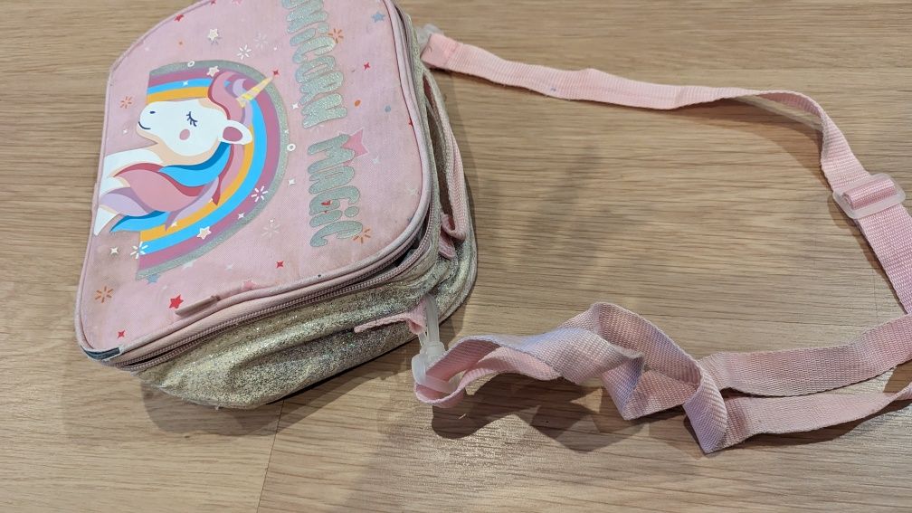 Mochila e lancheira unicórnios