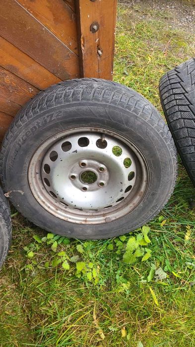 Резина на фольцваген кадік