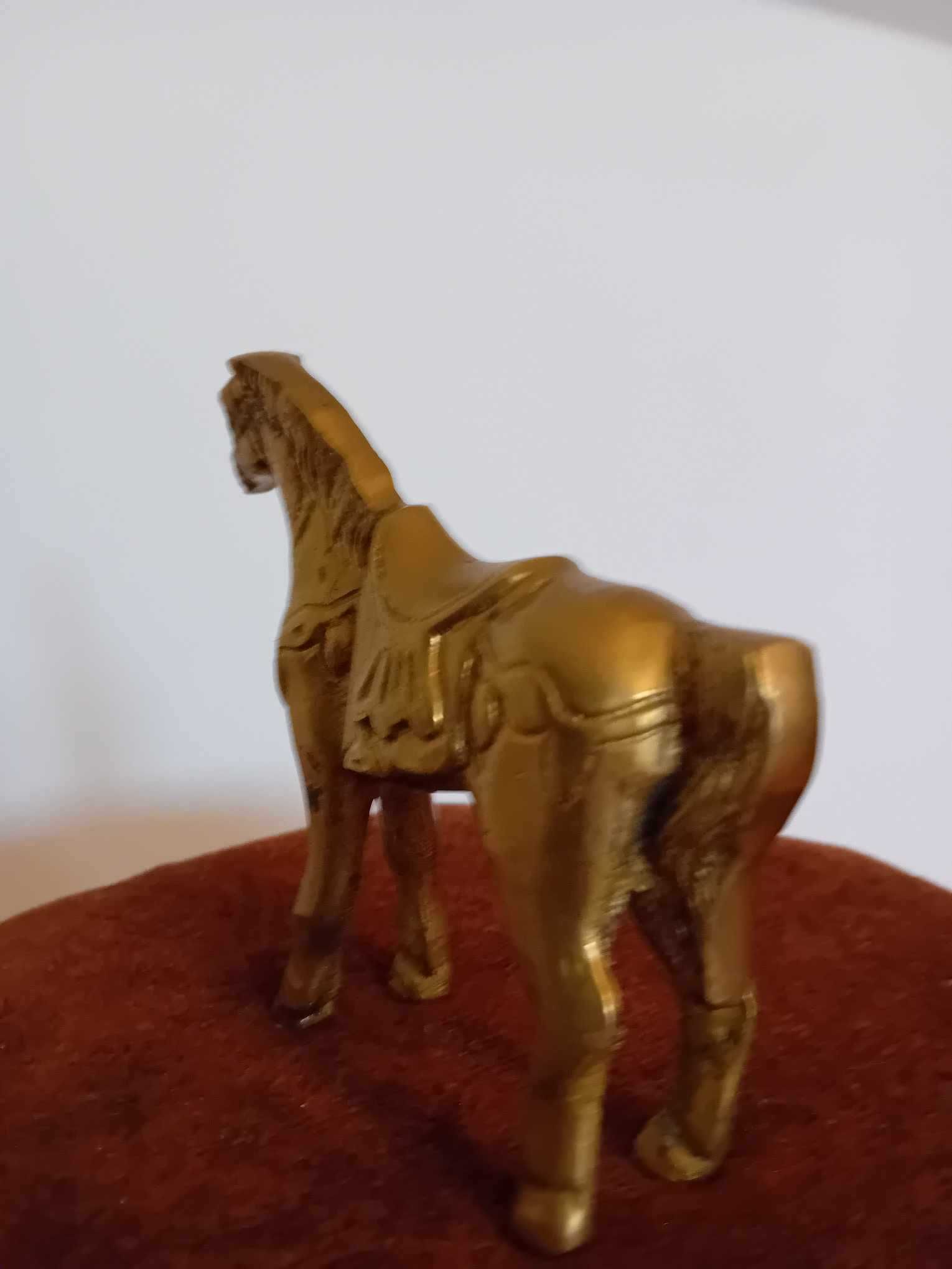 Mosiężny koń piękna figurka konia z mosiądzu, pełny odlew- 410 g !