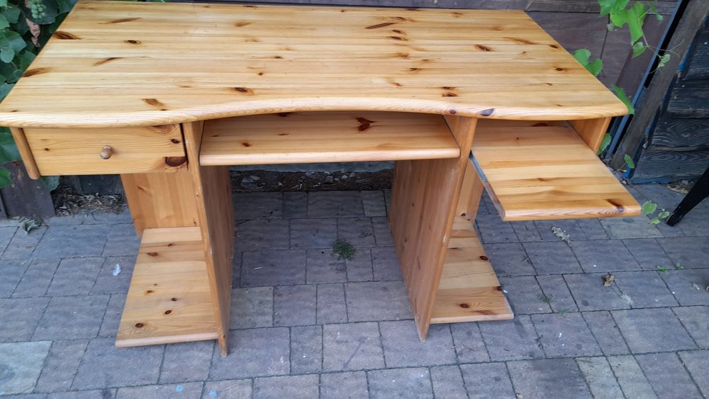 Sosnowe biurko lakierowana, lite drewno