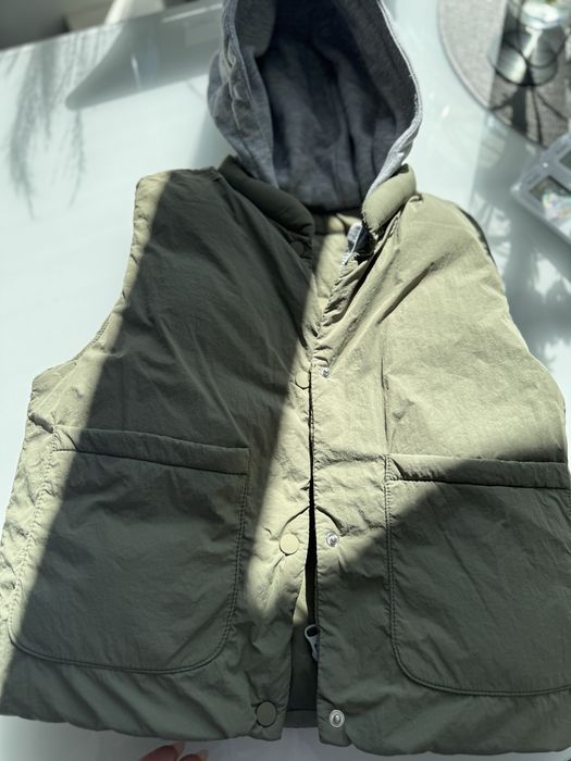 Безрукавка Zara 116 см, куртка