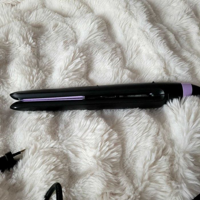 Вирівнювач для волосся Philips