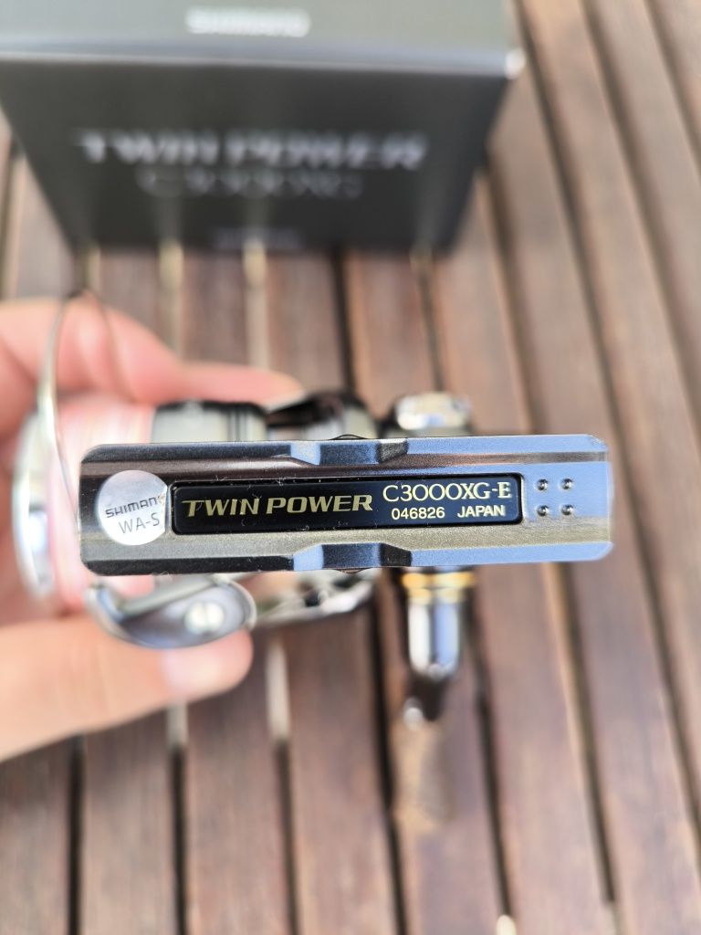Carreto Shimano TwinPower FE C3000XG