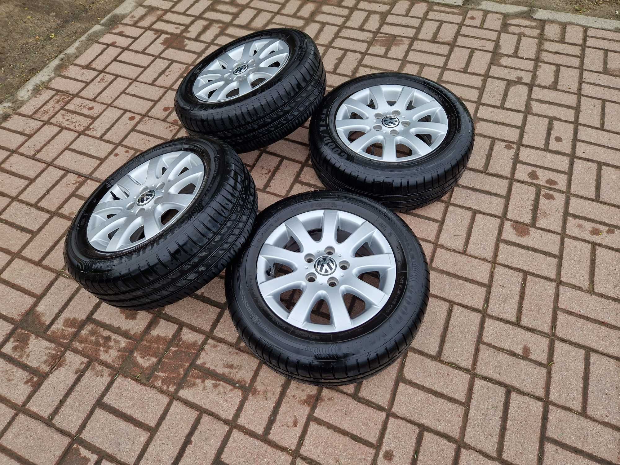 Komplet Kół Koła Felgi 15" Cali 5x112 ET50 VW GOLF 5 V Touran Caddy