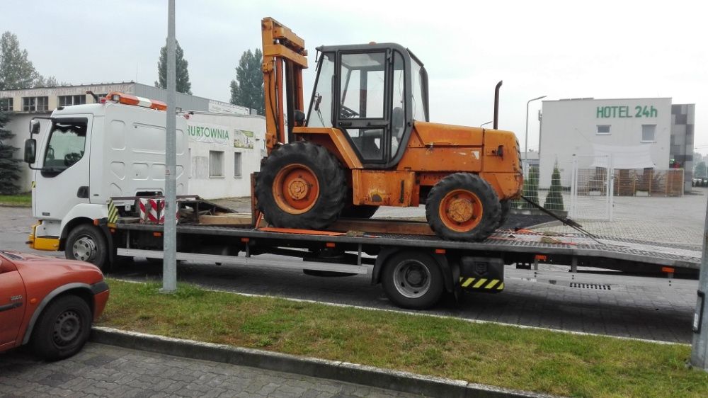 laweta pomoc drogowa transport domek przyczepa ciągnik widlak bus