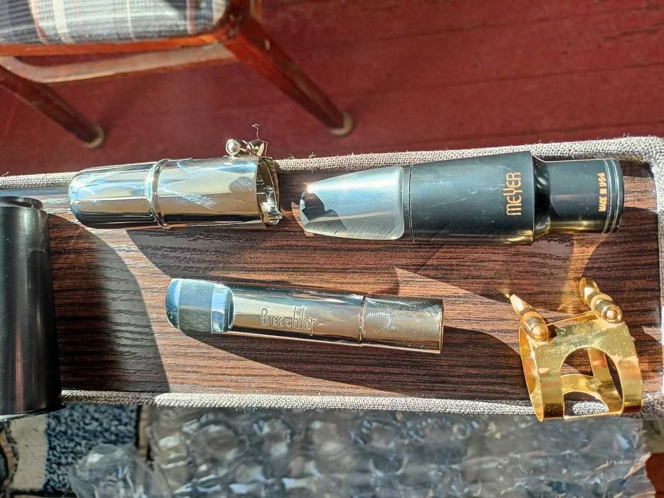 Саксофон тенор Mendini + два мундштука (метал\єбоніт), стійка