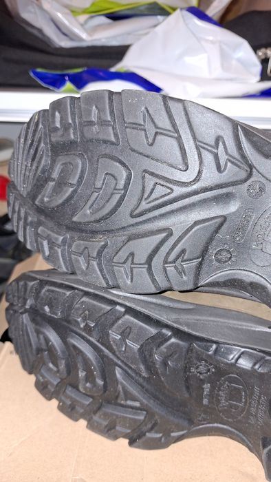 Buty 937/MON rozmiar 27 - wada