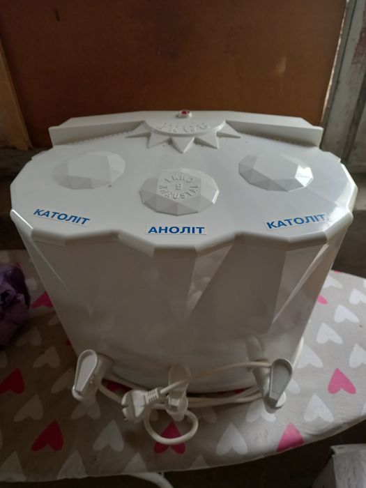 Продам ионизатор воды .
