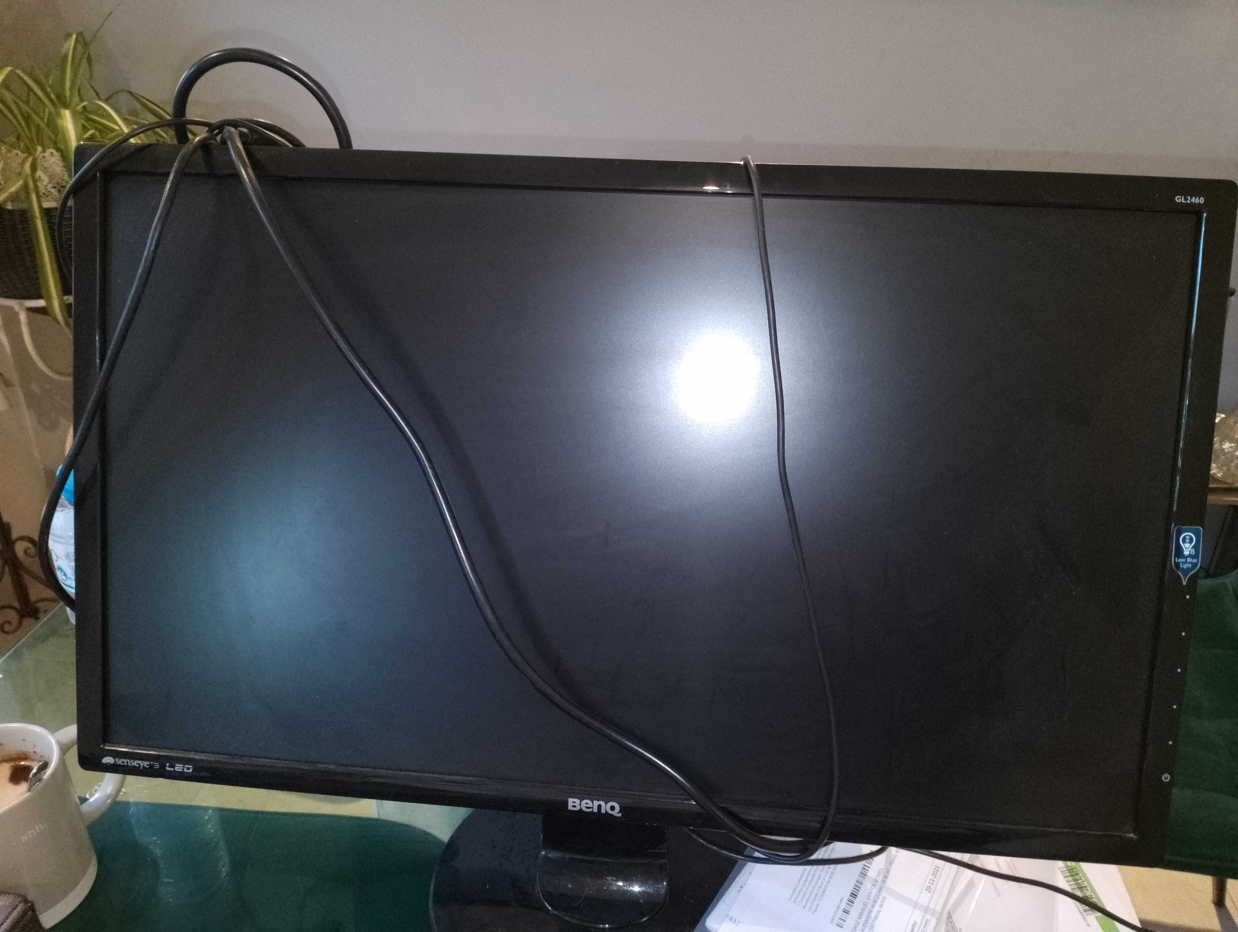 Computador - Torre Asus, Teclado Asus, Rato, Monitor Benq - 150 euros