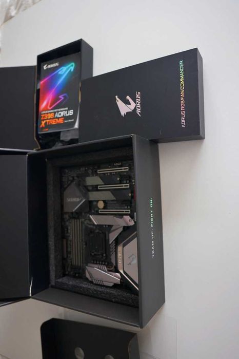 TOP! Aorus XTREME Z390 LGA1151