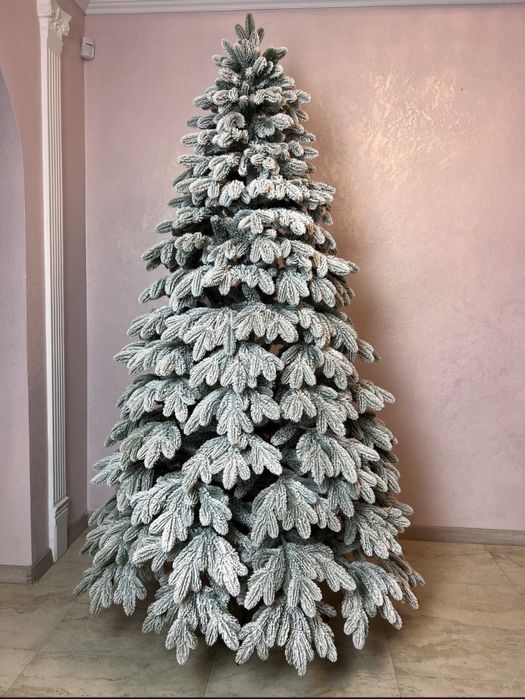 Ялинка засніжена