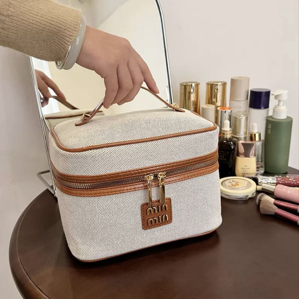 Косметичка сумка miu miu