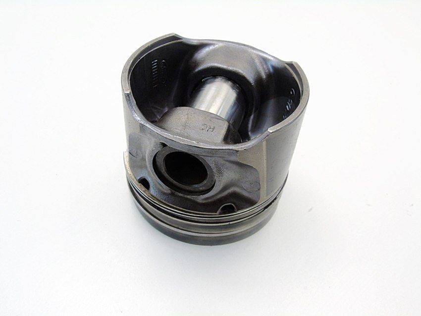 Tłok 2S4Q 82L97 1.8 Tdci Focus Mk1 Fiesta Connect Tourneo