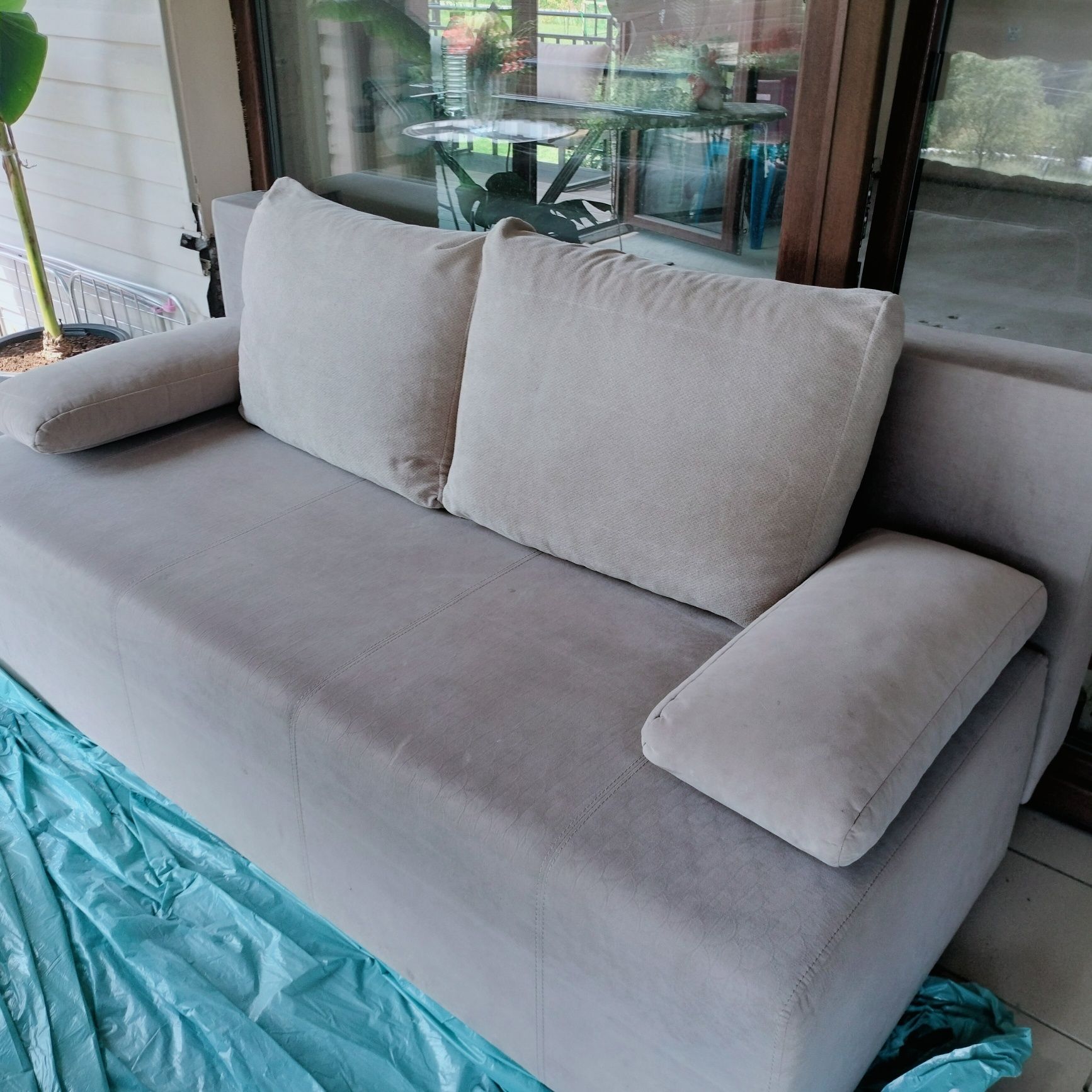 Funkcjonalna sofa