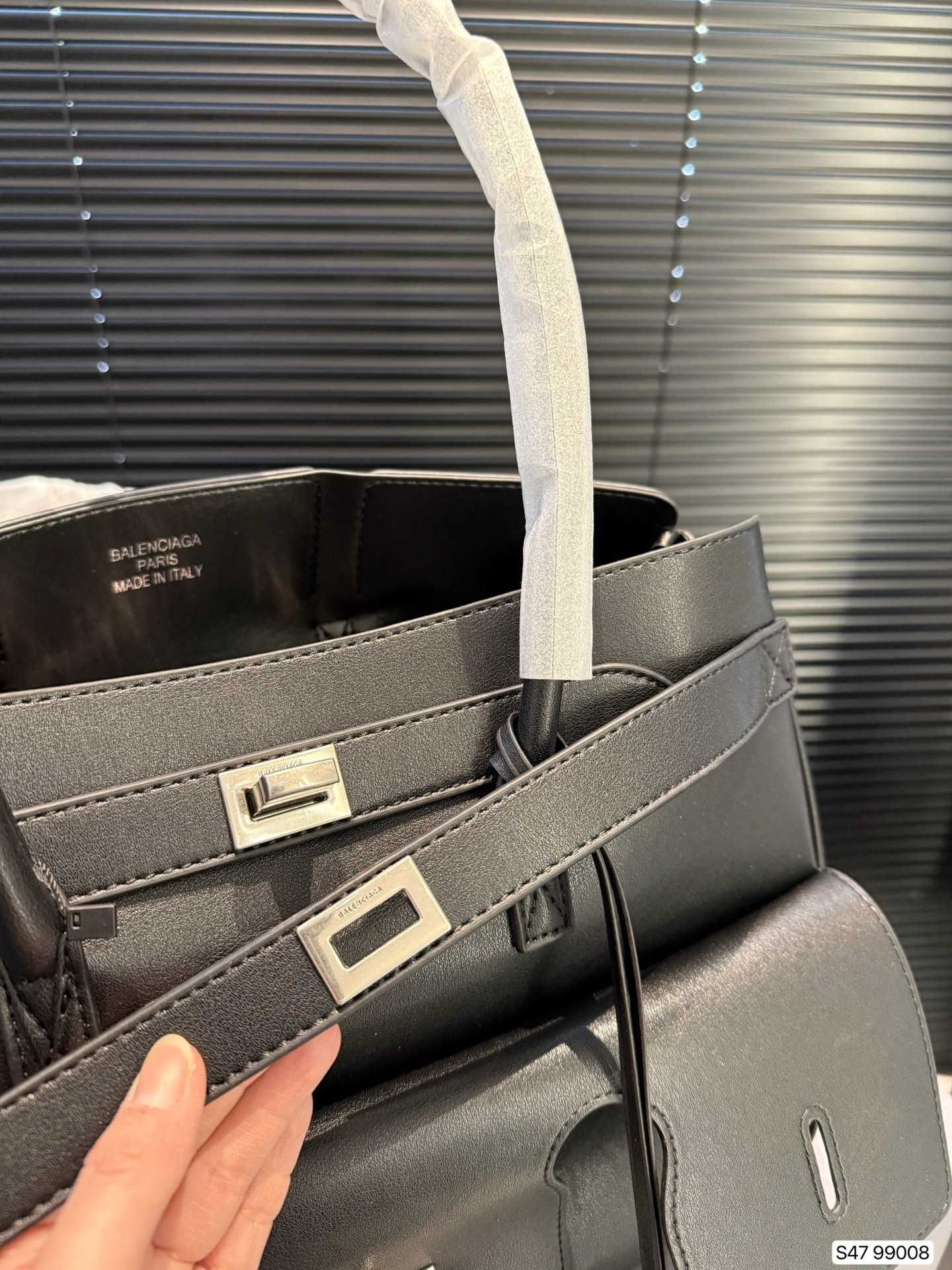 Torba typu tote Balenciaga Rodeo