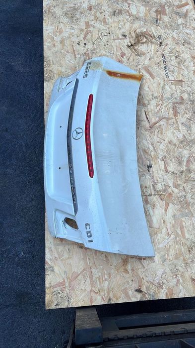 Tampa da Mala Mercedes E220