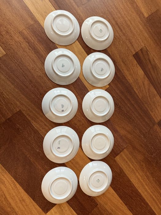 Zestaw dziesięciu małych talerzyków Chodzież