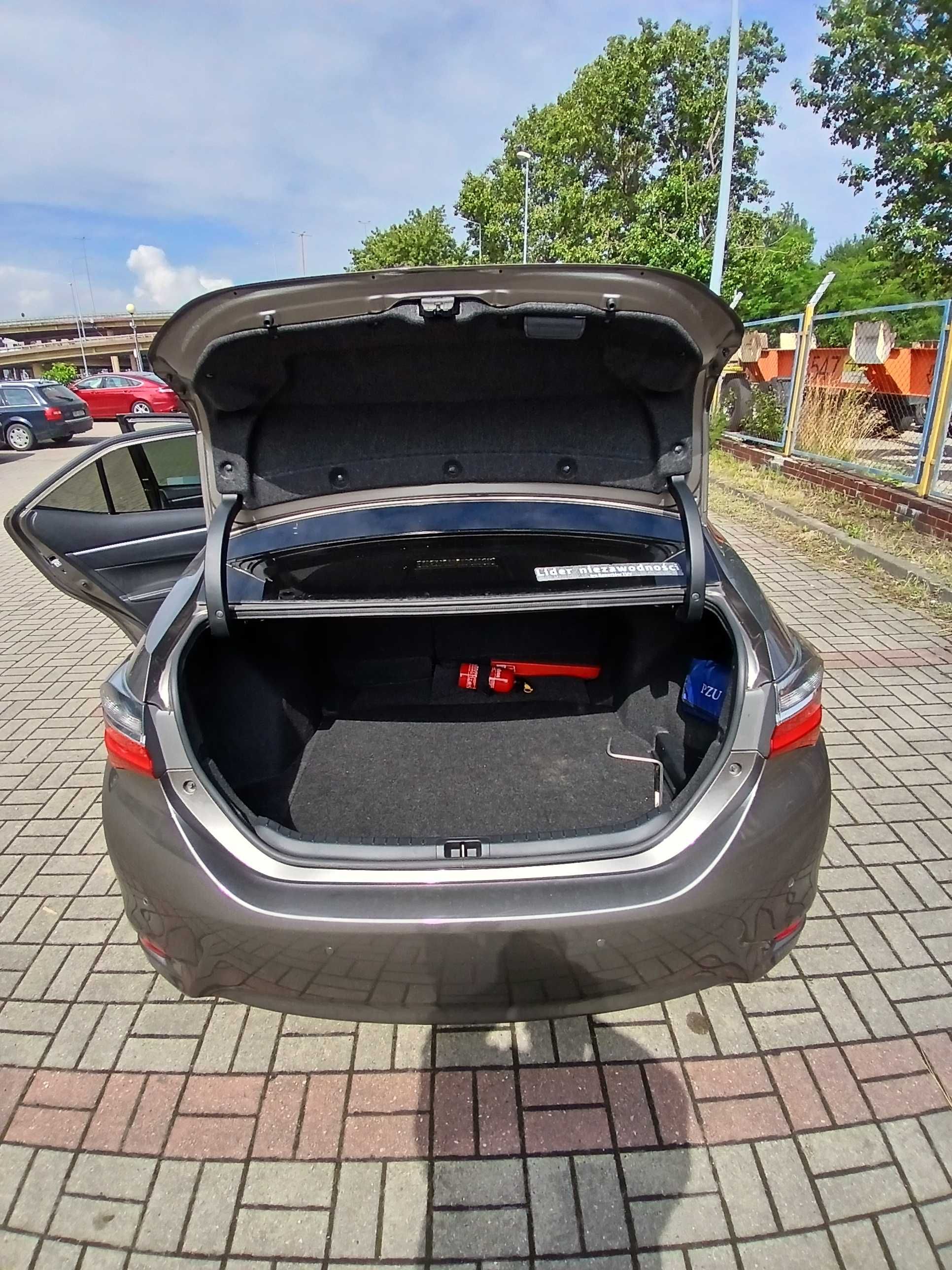 Toyota Corolla Sedan