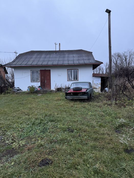 Продаж, будинку, землі.