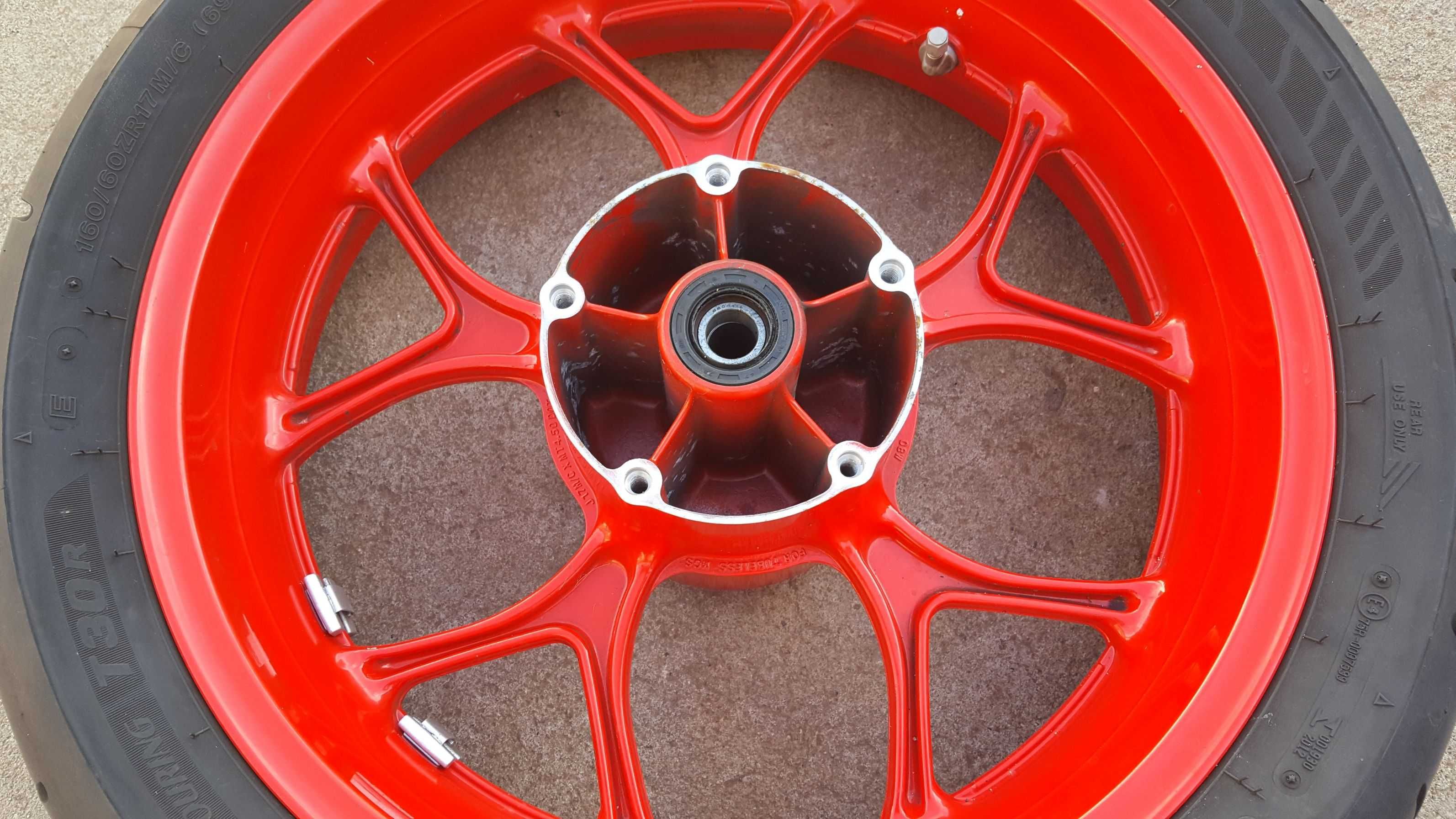 Felga kolo NC750 nc750s 2016- ladne  proste  bez  uszkodzen tyl tylne