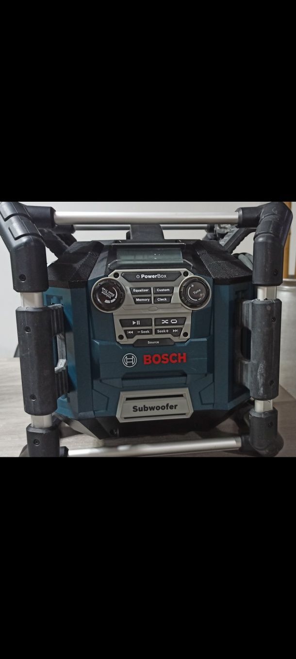 Radio Bosch a bateria,luz