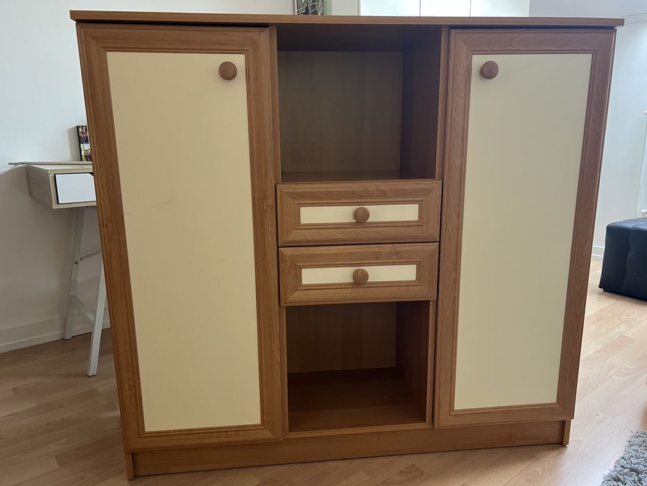 Mebloscianka z komodą