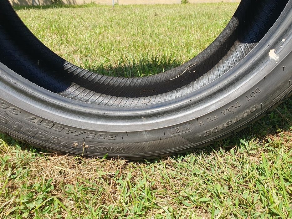 205/45 R17 Dwie opony zimowe 88V Hankook Winter 2020r
