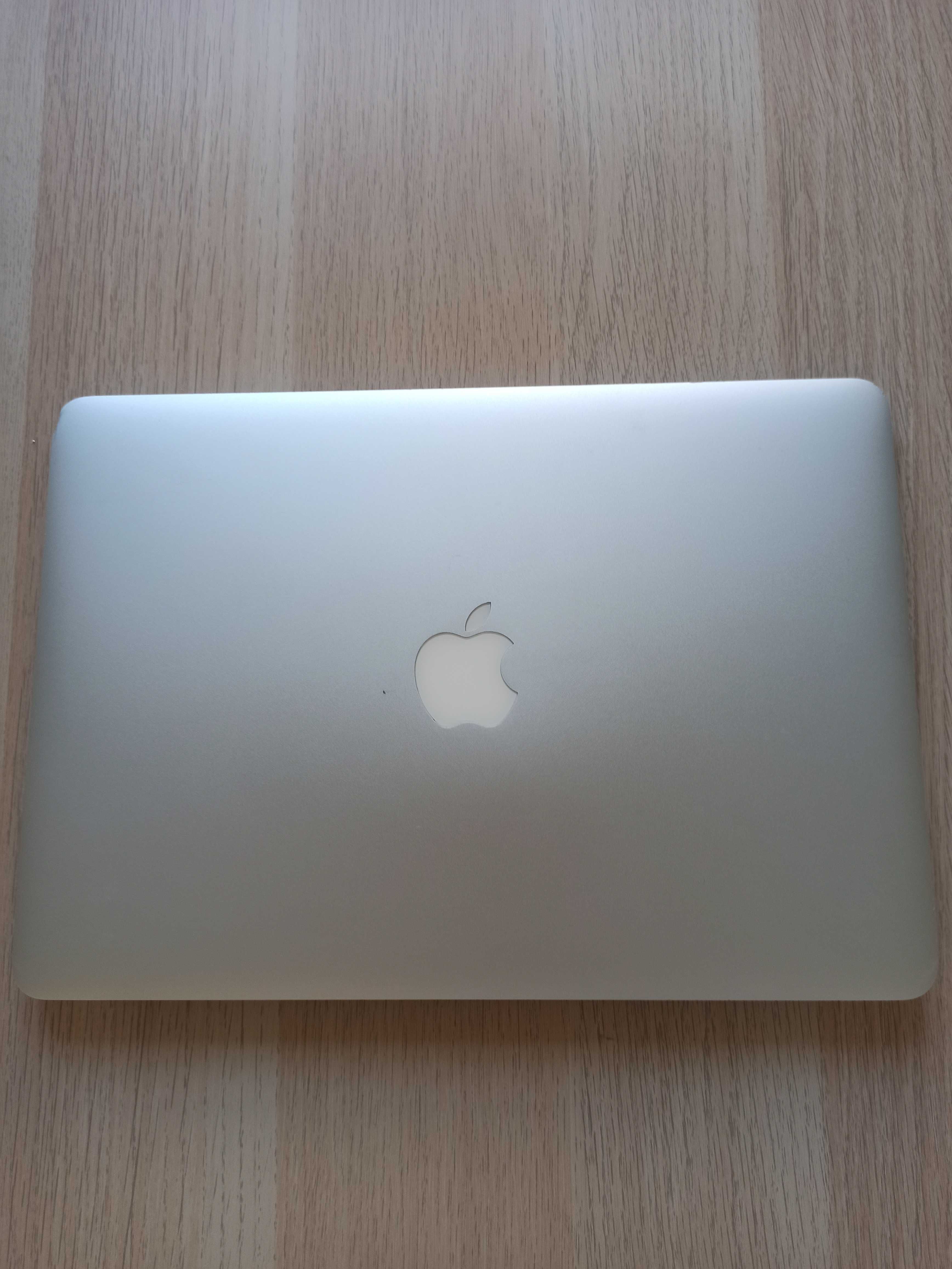 Laptop MacBook Apple Air 13 / 2014 r (srebrny)