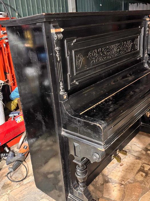 Piano para exposição