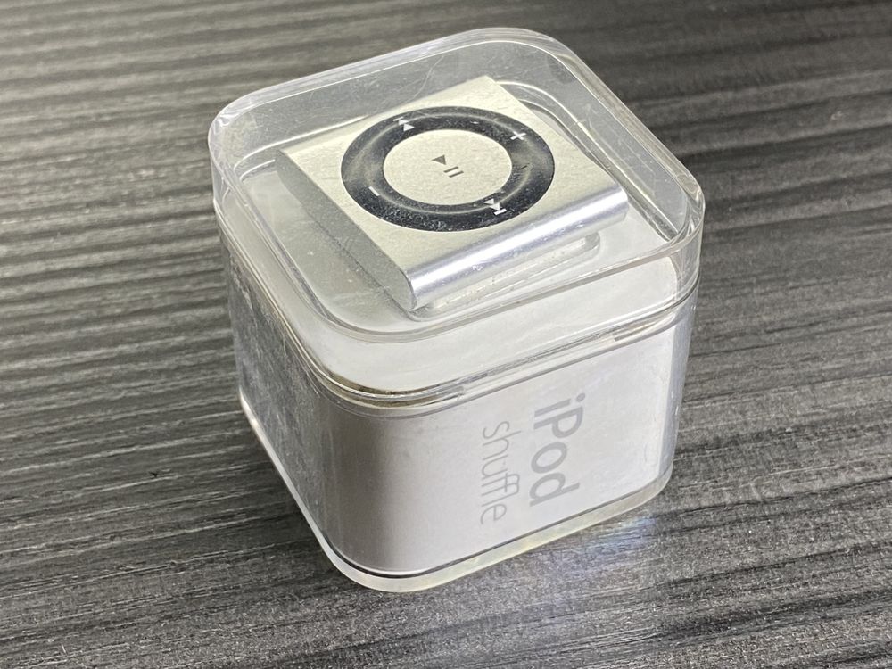 Apple iPod Shuffle 2Gb Silver