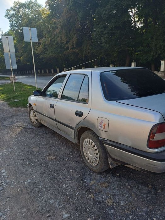 Nissan Sunny 1993 року 2.0 дизель 1200$ На ПРОДАЖ