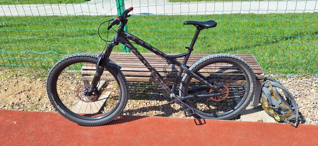 Dartmoor Primal EVO 27,5/27,5+. L-ka  2021 r.  Magura MT5