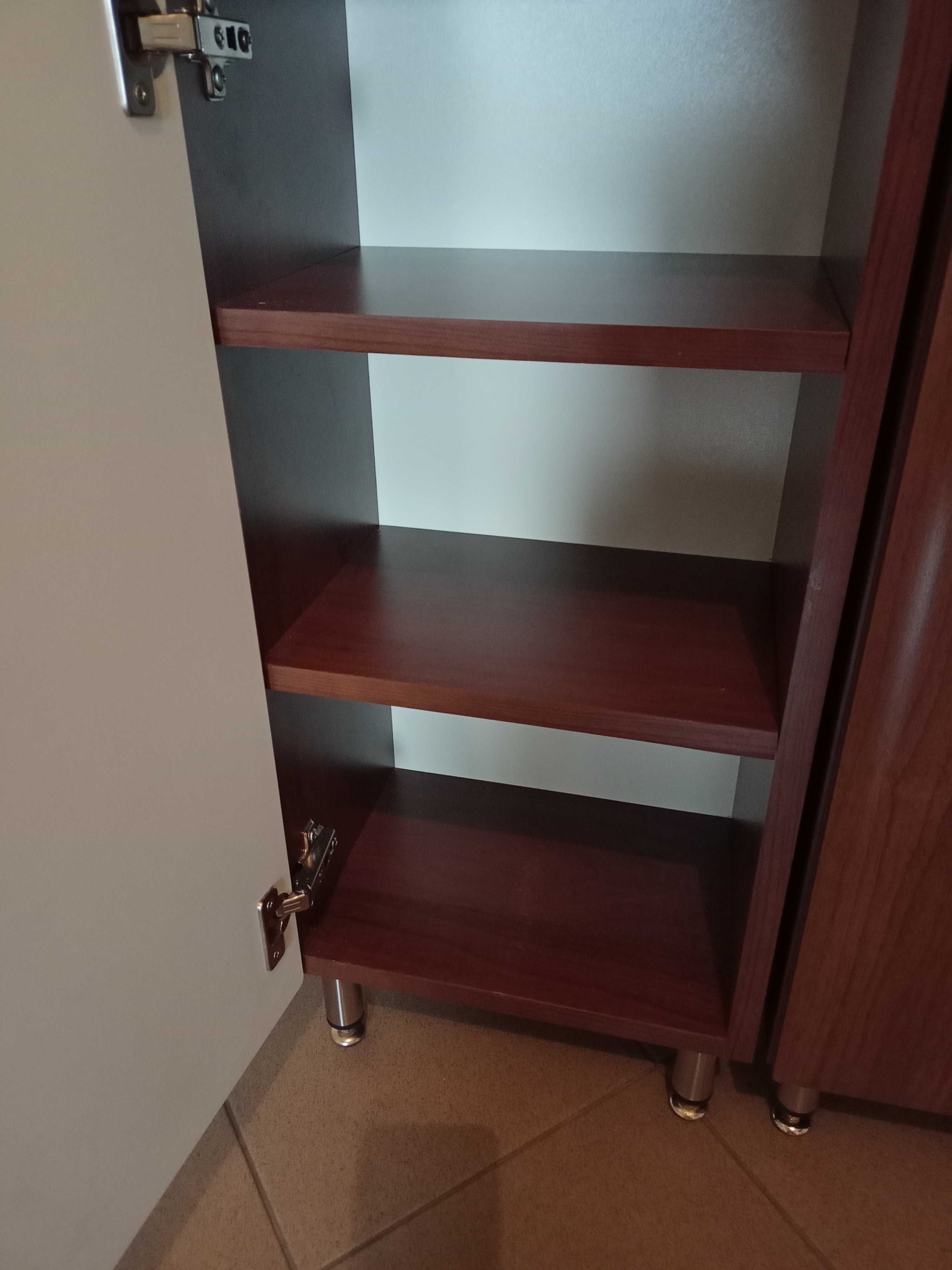 Zestaw szafek łazienkowych z umywalką