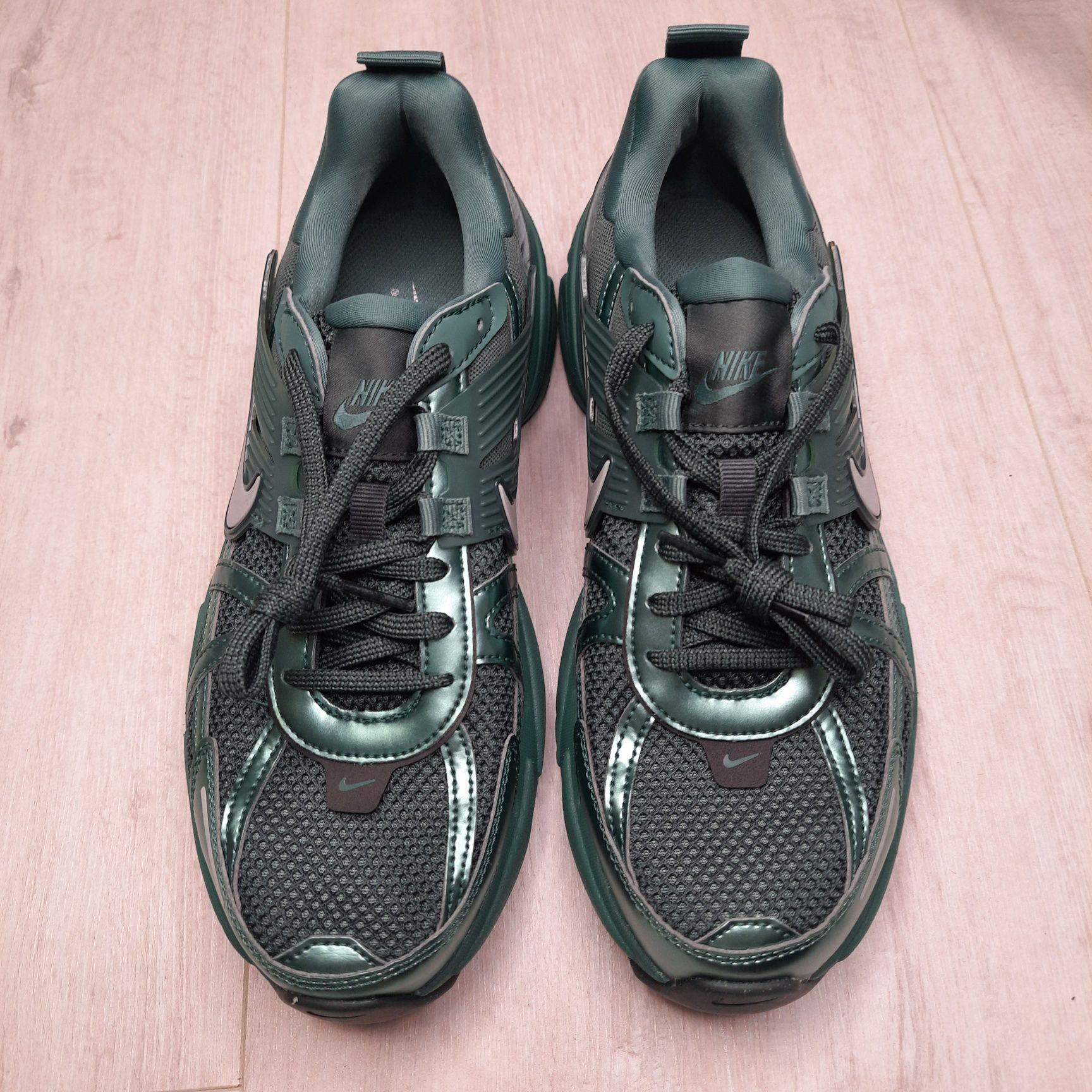 Кросівки Nike V2K Run Green HF5050-361