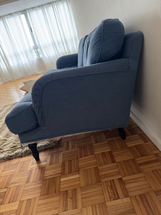 Sofá grande azul stocksund 3 lugares