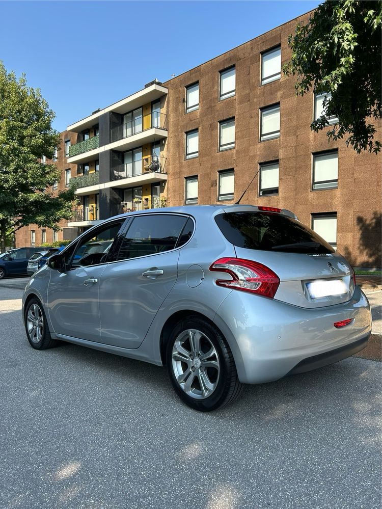 Peugeot 208 hdi Nacional 152000km