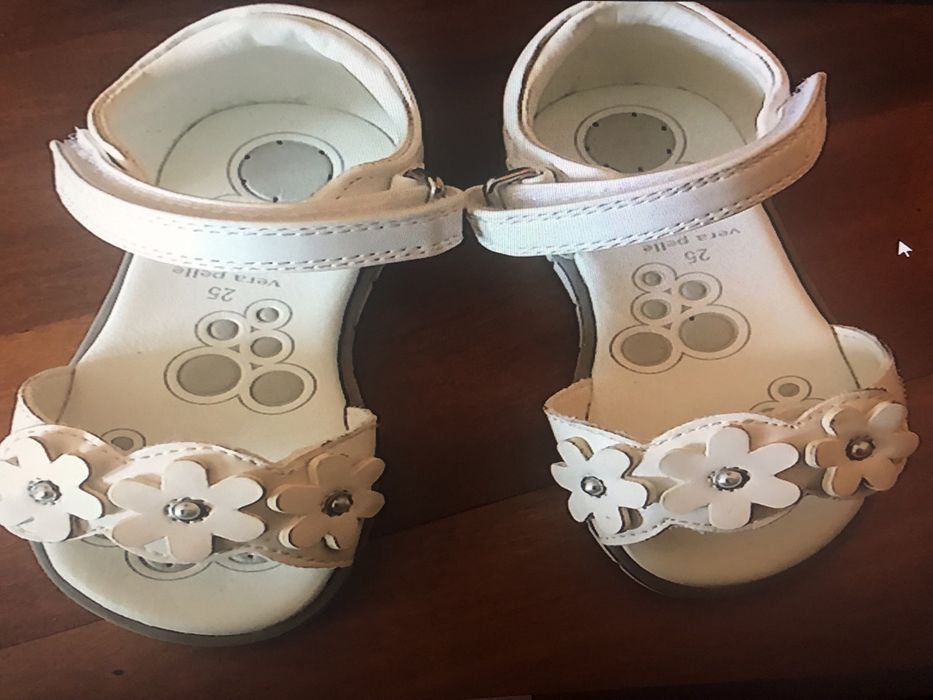 Sandália Chicco Novo