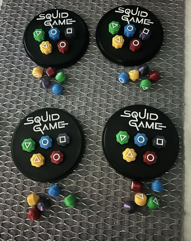 SQUID GAME  gonggi 3D z pudełkiem