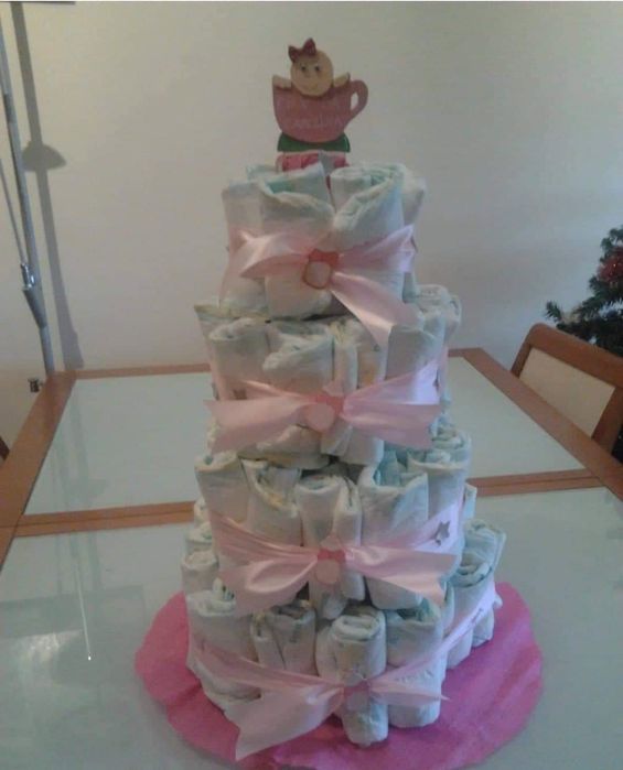 Bolo de fraldas personalizado